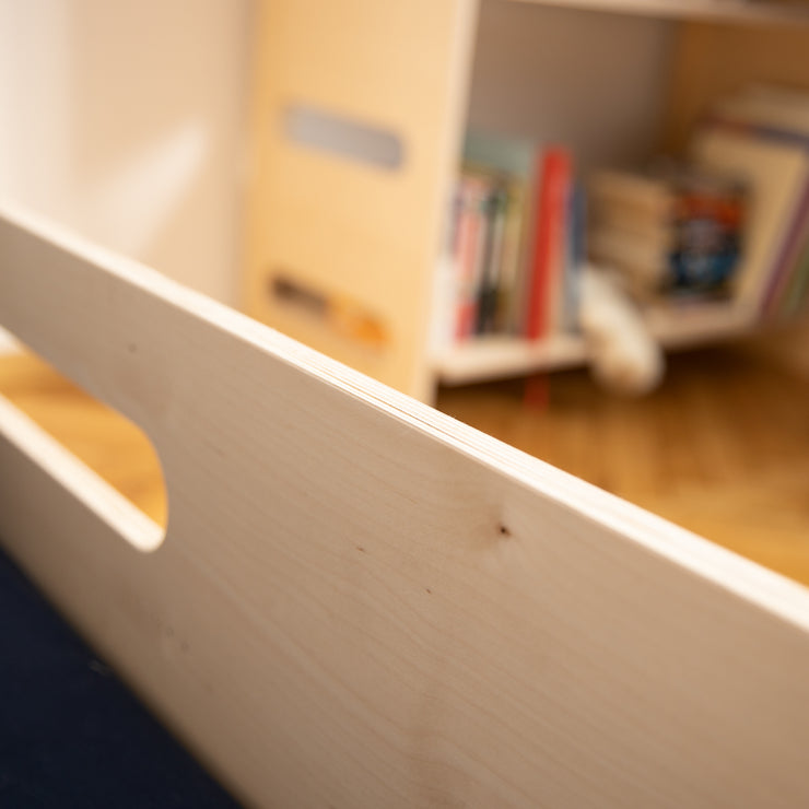 das Kinderbett